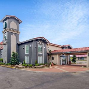 La Quinta Inn By Wyndham Kansas City Lenexa
